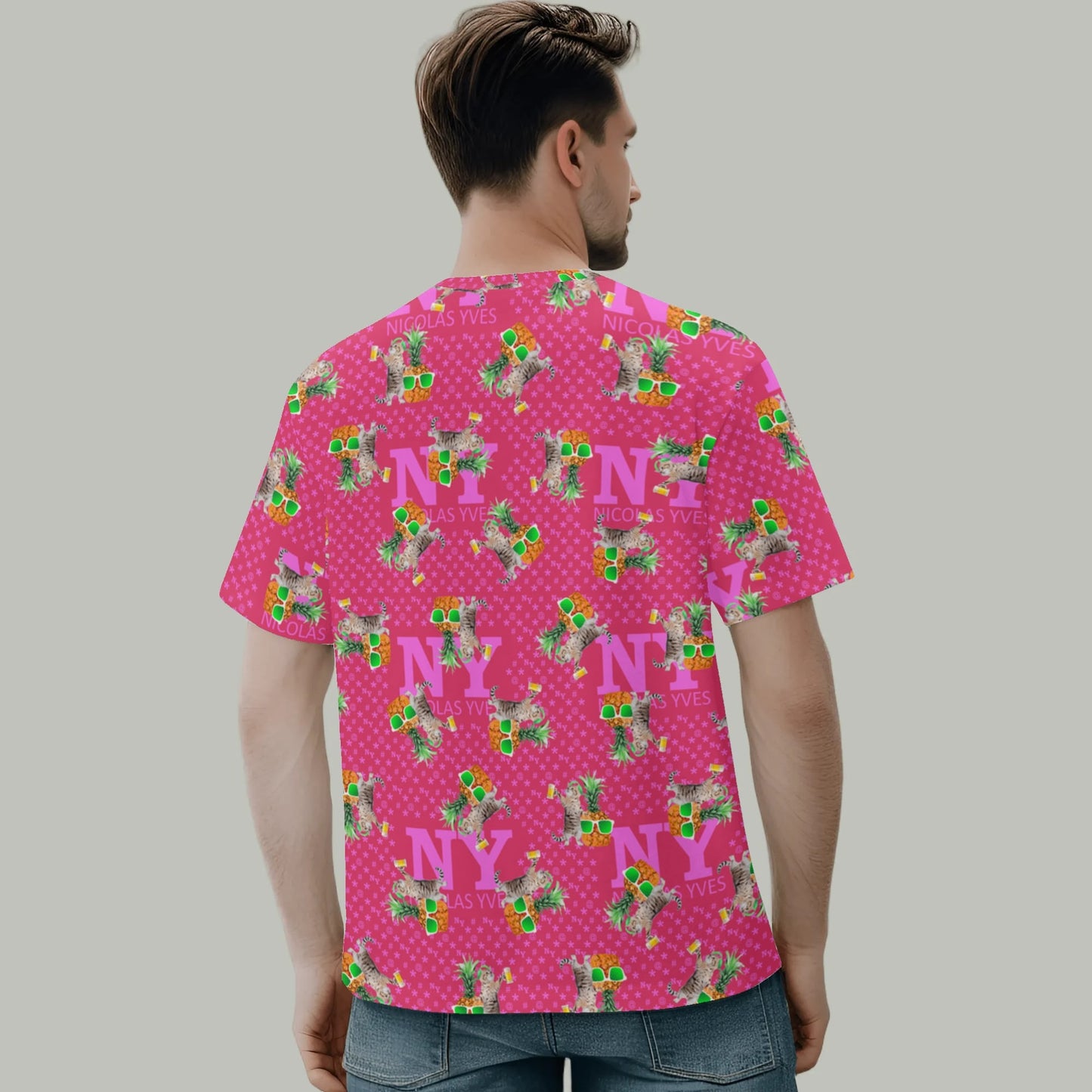 Un Tee-shirt, des Chats, des Ananas et de la Bière ! Le T-shirt Kitsch Chananas de Nicolas Yves