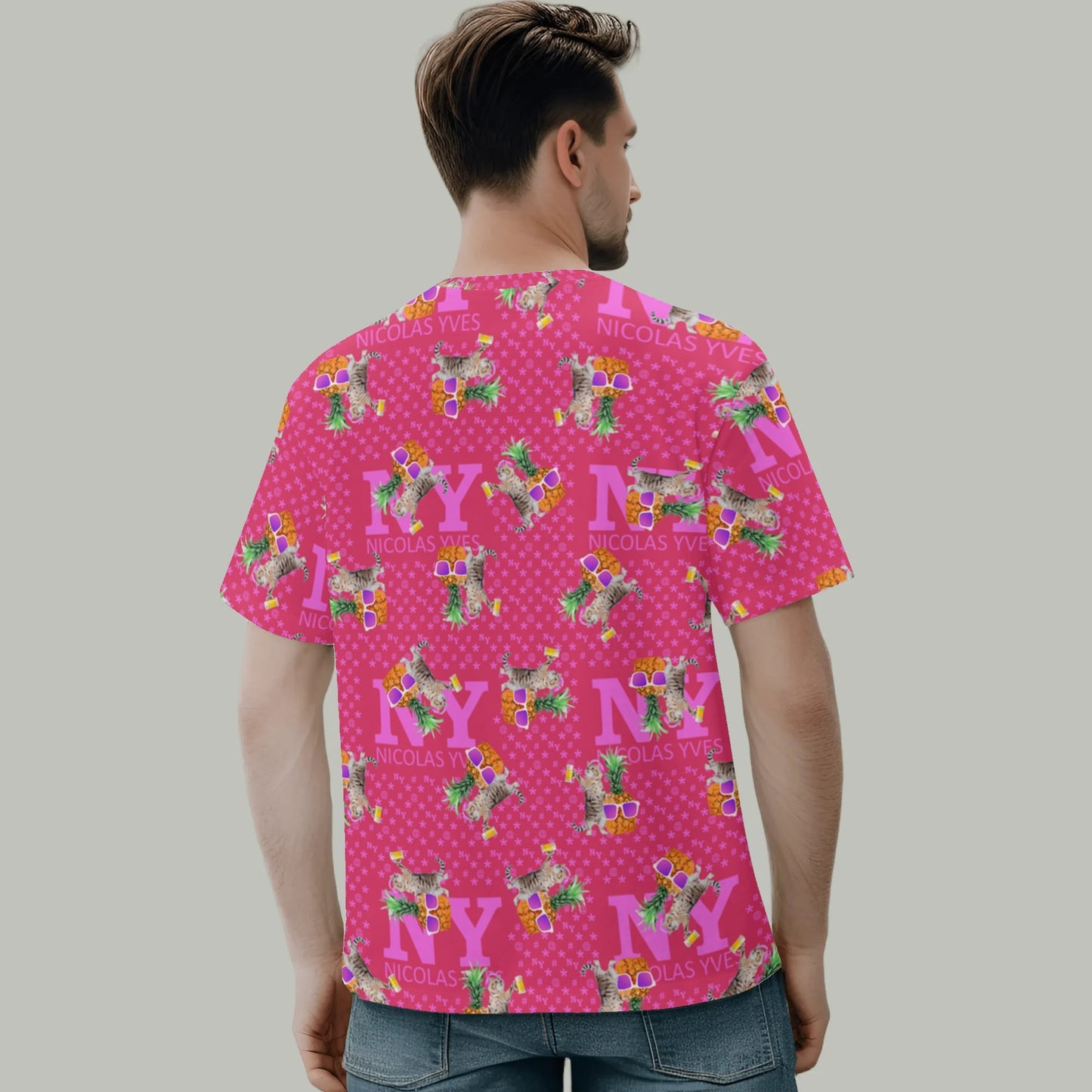 Un Tee-shirt, des Chats, des Ananas et de la Bière ! Le T-shirt Kitsch Chananas de Nicolas Yves
