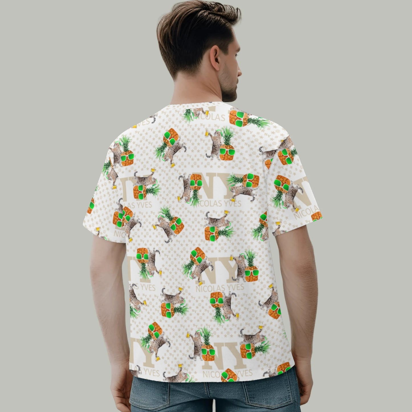 Un Tee-shirt, des Chats, des Ananas et de la Bière ! Le T-shirt Blanc Kitsch Chananas de Nicolas Yves