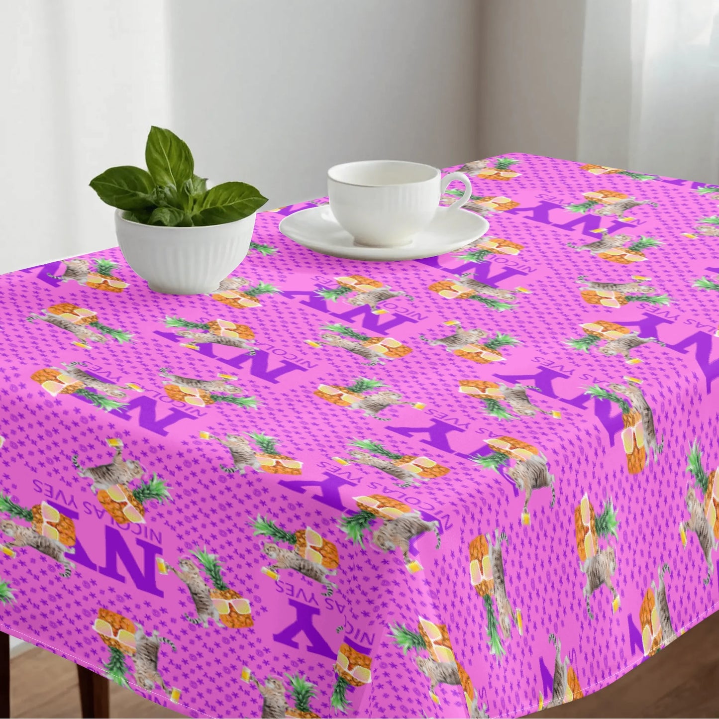 La Cape-Nappe Rose/Violette NY de Nicolas Yves !
