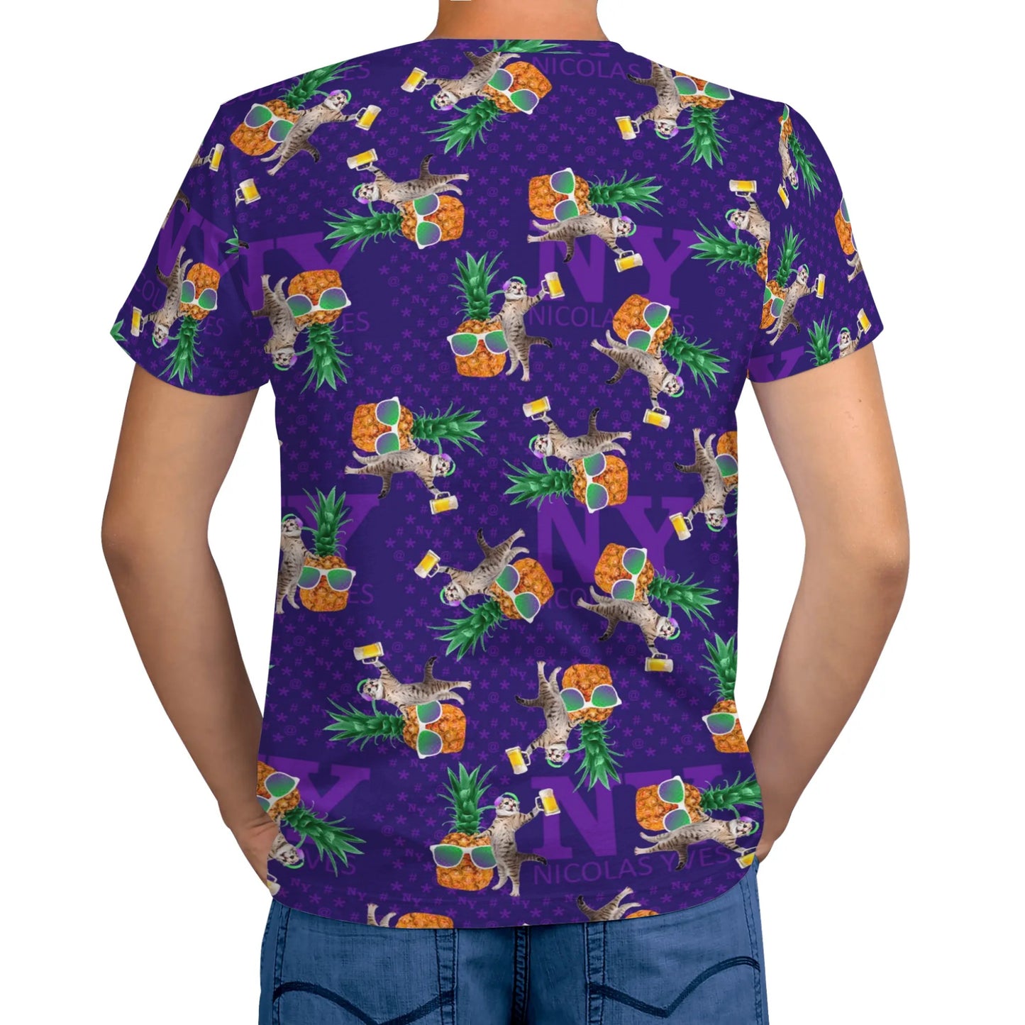 Un Tee-shirt, des Chats, des Ananas et de la Bière ! Le T-shirt Violet Kitsch Chananas de Nicolas Yves