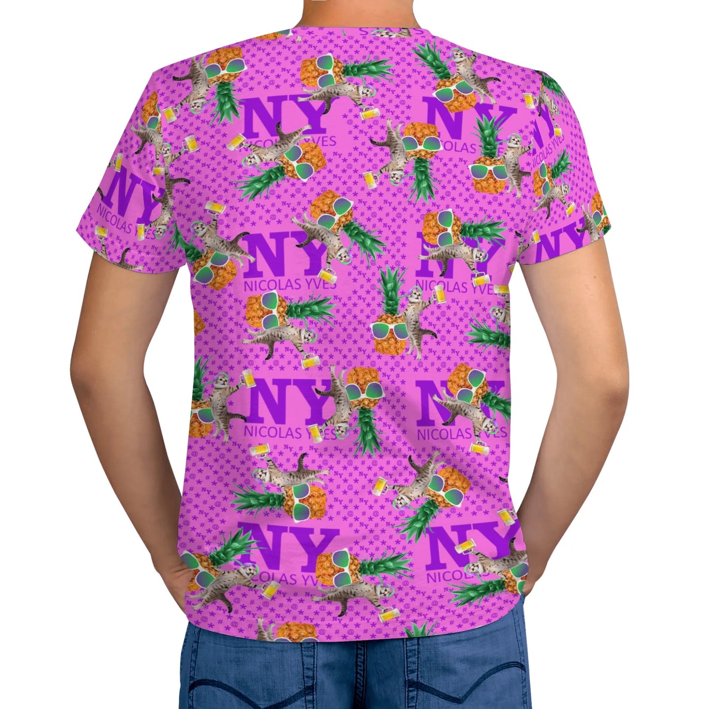 Un Tee-shirt, des Chats, des Ananas et de la Bière ! Le T-shirt Rose Kitsch Chananas de Nicolas Yves