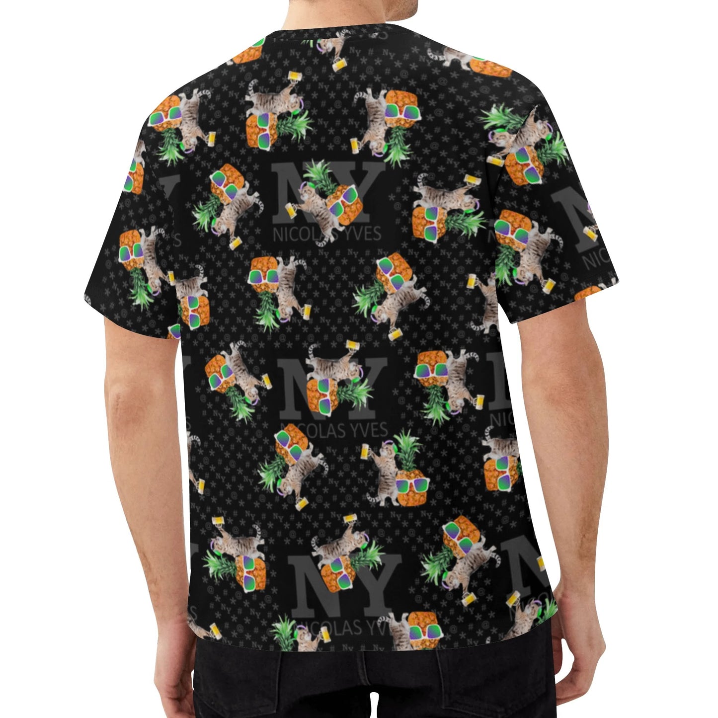 Le T-shirt Noire Kitsch Chananas de Nicolas Yves