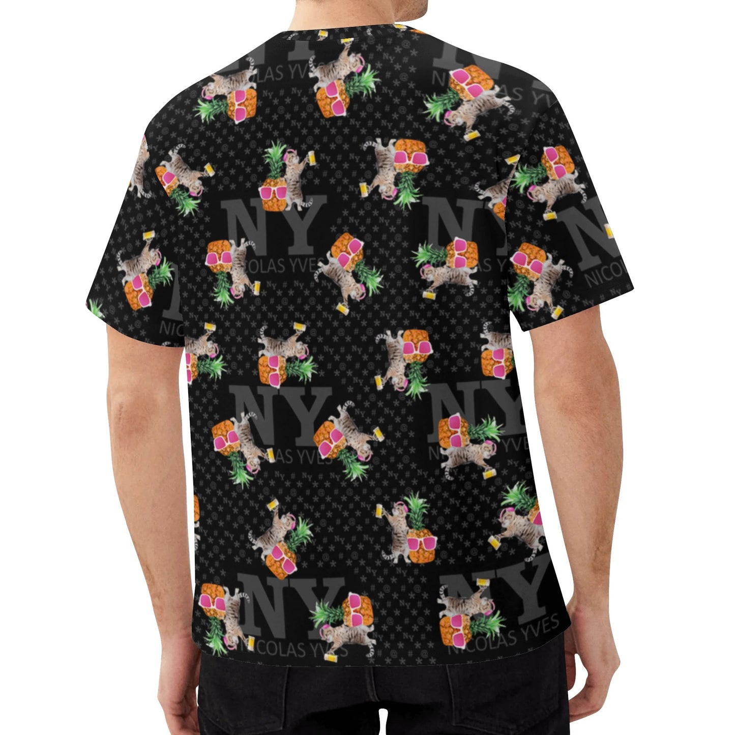 Le T-shirt Noire Kitsch Chananas de Nicolas Yves